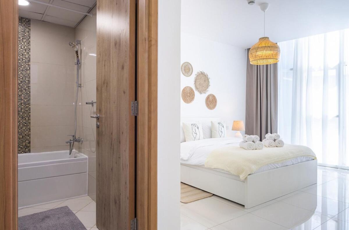 Apartment Waves - Charming With Balcony Steps From The
